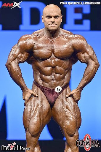 Lukas Osladil Bodybuilder 