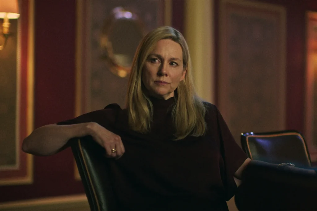 laura linney style