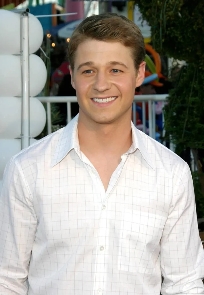 benjamin mckenzie photoshoot