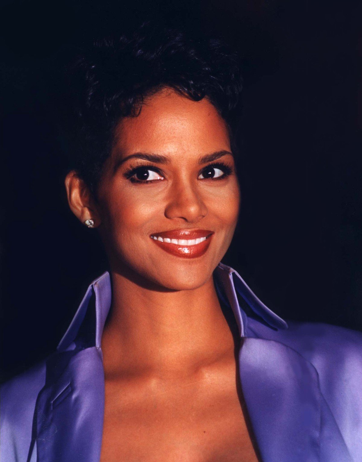 A young Halle Berry at the Essence Awards in 1997