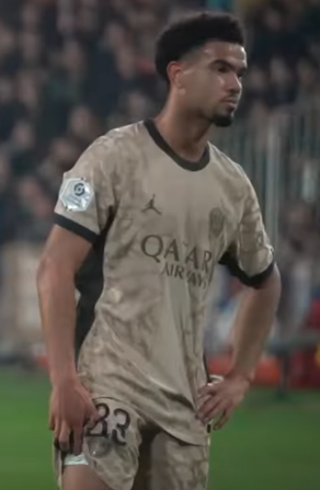 Warren Zaïre-Emery in action for PSG in 2024